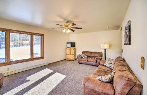 Charming Wisconsin Getaway with Nearby Lake! - Foto 2