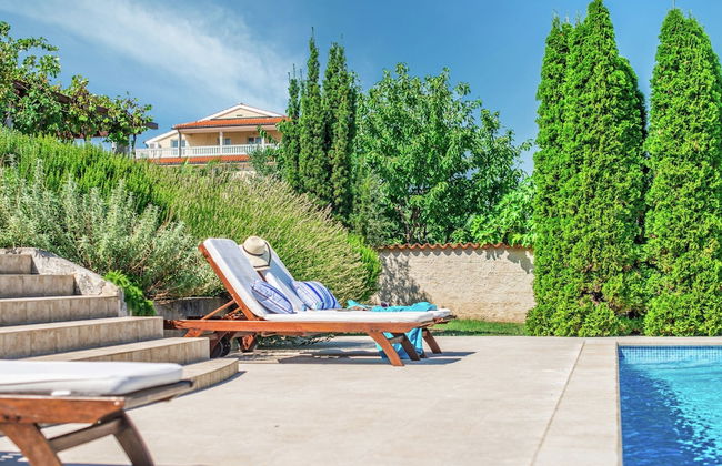 Spacious Detached Villa with Pool near Pula with sea View - Foto 13