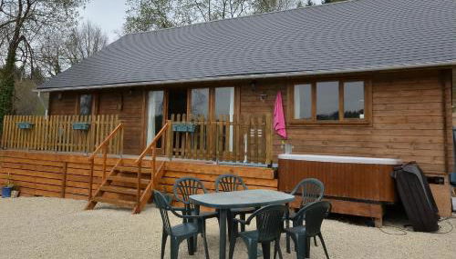 Woodlands Cottage with Hot Tub - Foto 3