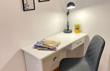 Cozy fairytal garden apartment, Family Friendly, Free parking, 15 Min to Airport - Foto 17