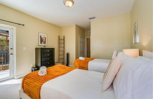 Salty Fox 5BD Oasis w Spa, Beach & Downtown - Foto 24