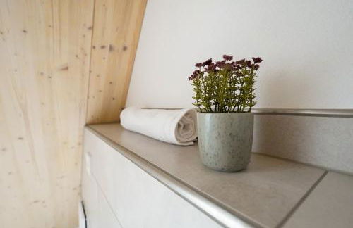 Cozer Living - stilvolles Maisonette Apartment in Meßstetten - Foto 13