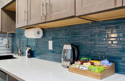 Downtown Seattle Corner Unit with Skyline Views - Photo 25