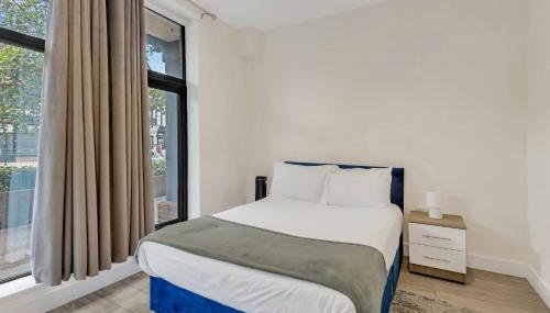 City Service Lets - Modern Cheam Village 2 Bed Apartment with Free Parking - Great Transport Links - Photo 4