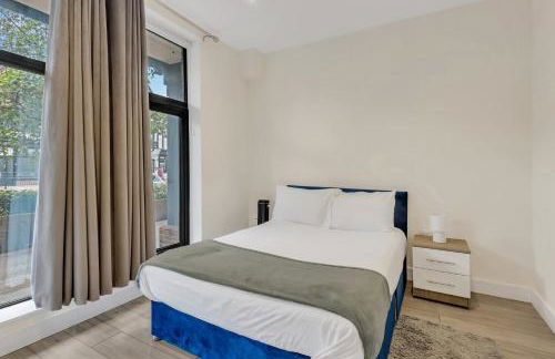 City Service Lets - Modern Cheam Village 2 Bed Apartment with Free Parking - Great Transport Links - Foto 4