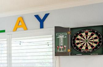 Colorful Home - Pool - Game Room - Basketball Court - BBQ & More - Photo 35