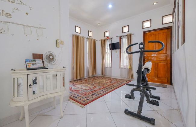 Homestay Jogja Dekat Masjid Jogokaryan by Simply Homy - Foto 13