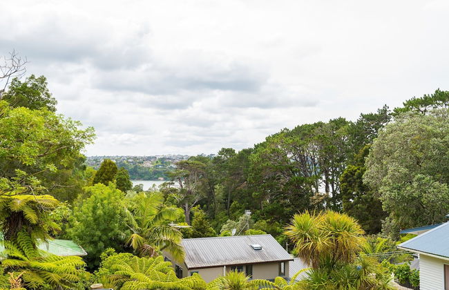 Brand New 5BR home with view of the sea - Photo 30