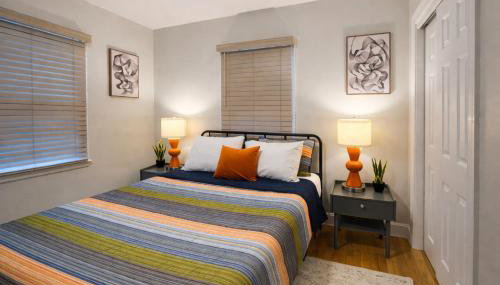 4 BR - King beds - perfect for HPU, Furniture Market, Greensboro, Winston - Foto 2