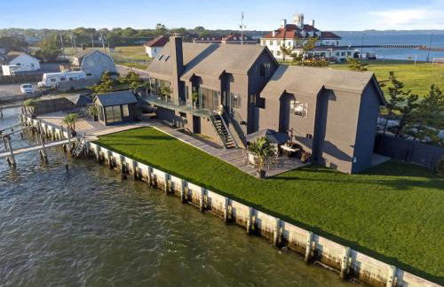 Black Swan- Beachfront Home with Year-Round Jacuzzi - Foto 4