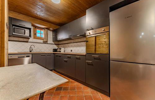 Appartement 8 personnes dans chalet privé, piscine, ski in - Foto 41