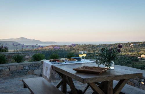 Listen to Nature in a Renovated Traditional Hilltop Villa Liodosifis with Heated Pool - Foto 43