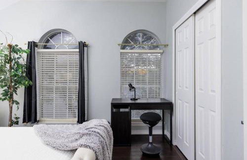 RARE FIND! Private Pool Hot Tub Spa Game Room Pool Heat Available Spring Special! - Foto 12