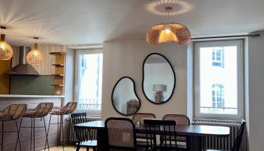 Grand Appartement ultra moderne Plein Centre, plage à pieds, avec parking - Photo 2