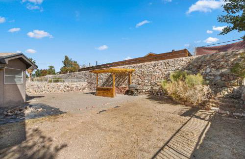 Peaceful West: 4BR Dusk Haven - Foto 45