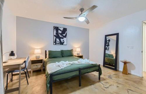 2B Getaway - Sleeps 6 - Pool, Pkg - Walk Dtwn - Foto 31