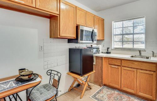 Wooded Couples Retreat with Lanai in Interlachen - Photo 15