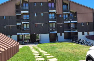 LE CHALET des 3 Sapins, Superbe Duplex Montagnard avec balcon, au calme - Les Rousses, Draps inclus & Parking gratuit - Foto 33