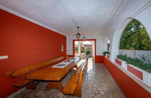 Villa Marić, a charming villa with a beautiful poolside - Foto 9