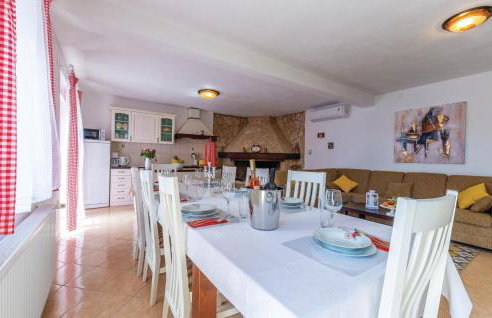 Three-Bedroom Holiday Home In Katuni - Foto 3