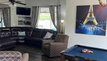 Train Depot - 3 BR Home with Pool, Sand Volleyball & Pool Table - Foto 4, Game Room