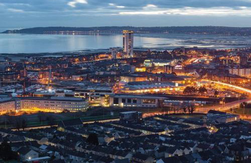 Beach on the doorstep Meridian Tower Marina Swansea - Foto 41