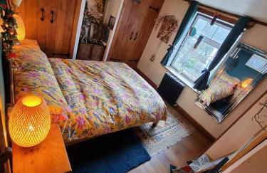 Cheerful, bright, cosy period cottage with hot tub - Foto 26