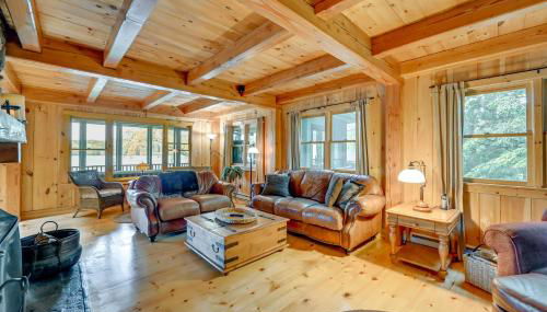 Lakefront Westhampton Cabin with Beach and Kayaks! - Foto 3