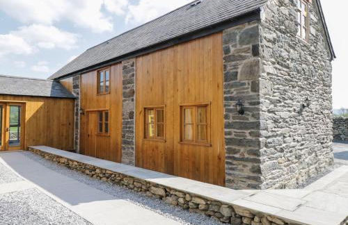 Hay Store - Photo 29