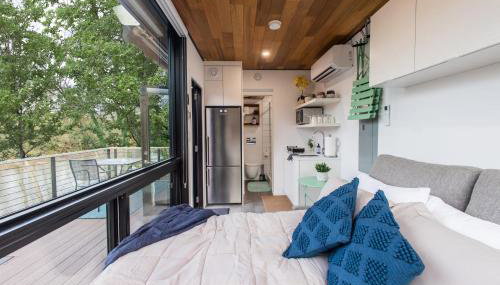 Riverside Tiny Cabin w Hot Tub, Fire Pit, & Kayaks - Foto 2