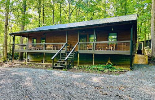 Laurelwood Luxury Cabin Hot Tub - Photo 5