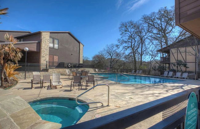 Luxury Riverfront Condo 1 BLK to Schlitterbahn! - Foto 32