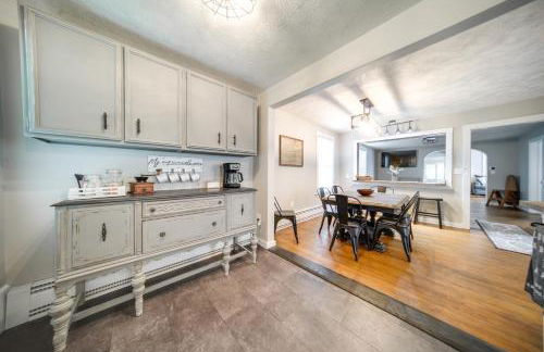 Historical Magnesia Springs Home, Near Kayaking! - Foto 9