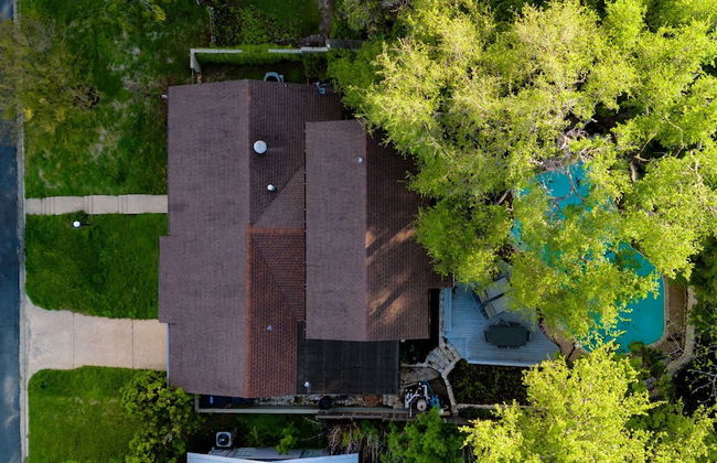 4 Bedroom Near Soco With a Private Pool & Sauna - Photo 42