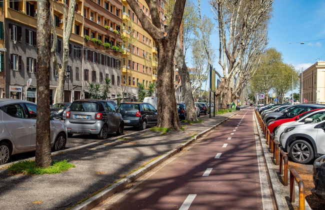 Wonderful 1 Bedroom Apartament in the City Center - Photo 24