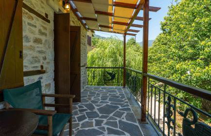 Μountain Whispers - Foto 24