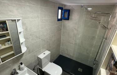 Sunny home in the center near the beach - Photo 20