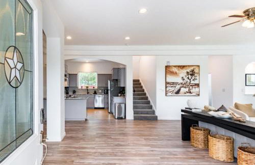 Family-Ready 4BR with Yard & Kids Playground - Foto 16