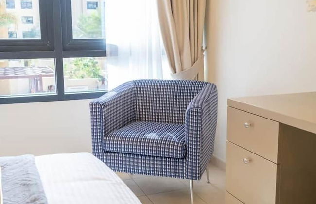 Vogue - Spacious 3BHK Greens & Views - Photo 3