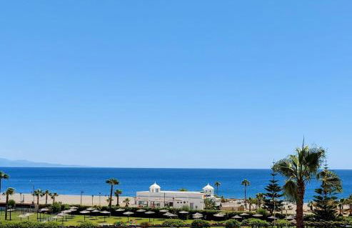 NORIA 2, pied dans le sable, magnifique vue mer, piscine, garage, climatisation - Photo 1