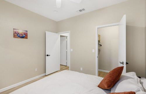 Sparkling Saltwater Pool - Spa - Firepit - WiFi - 4BR 3BA - Near Top Golf Courses - Foto 47