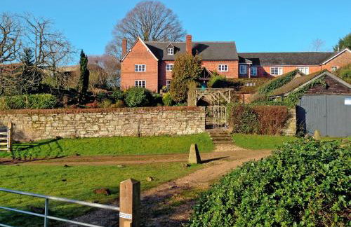 The Farmhouse - Photo 1