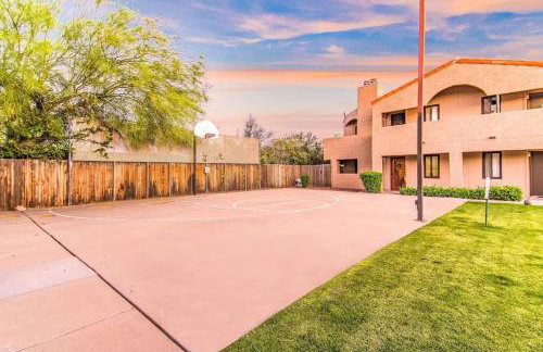 Sunny King-sized 1BD Condo near UofA and UMC w Pool, Parking - Foto 21