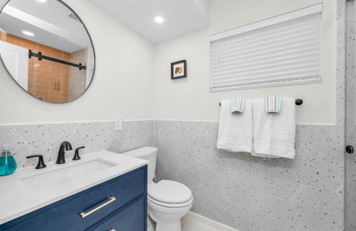 Spacious, Elegant 5 Bed, Best Pool, All New, Close to Beach and Atlantic Ave - Photo 15