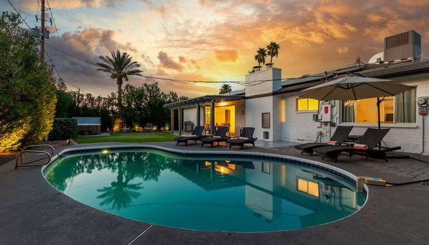 Old Town Family Retreat-FREE Heated Pool-Spa-Putt Grn-Gym - Foto 2, Habitación