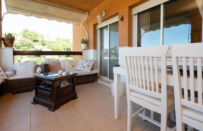 Modern Marbella Getaway - Photo 20