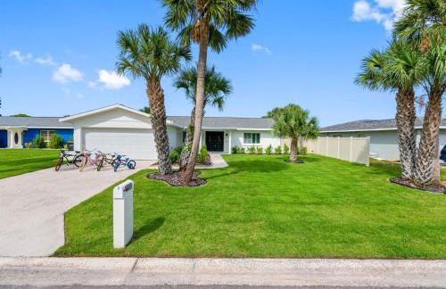 Brand New Saltwater Pool! - Waterfront Canal - Luxury Home - Foto 77