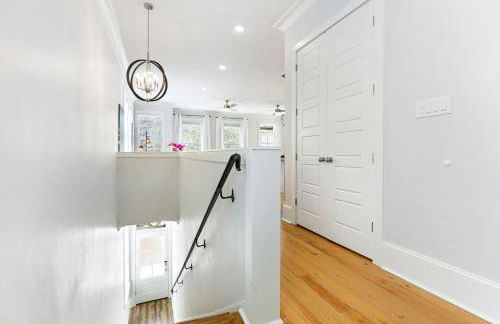 Hosteeva Amazing 4 BR Modern Condo with Balcony Near Frnch Quarter - Foto 60