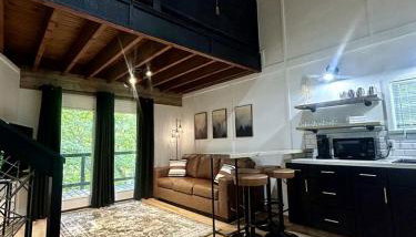 Tranquil Wooded Cabin Retreat with Private Hot Tub & Fire Pit Near Gentry, Arkansas - Foto 3