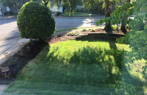 West Linn Relaxing Entire Home WiFi TV Yard BBQ Eateries - Foto 38